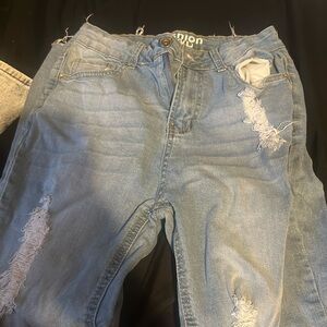 these jeans are lose jeans